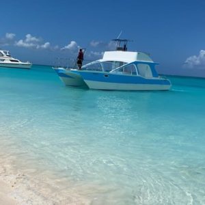 Private 7 Hour/Full Day Catamaran Tour in Turks and Caicos